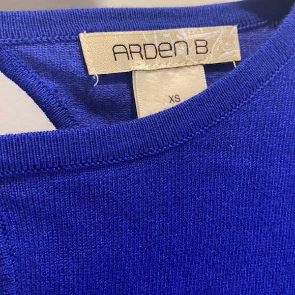 Royal Blue peplum blouse with keyhole on chest and open back, super soft! - Picture 3 of 3